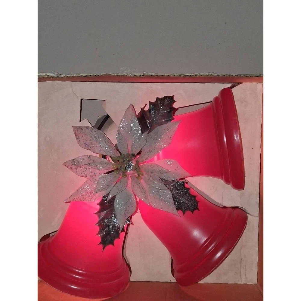 Vintage TIMCO Twinkling Bells Illuminated Bell Cluster Lighted Musical Christmas